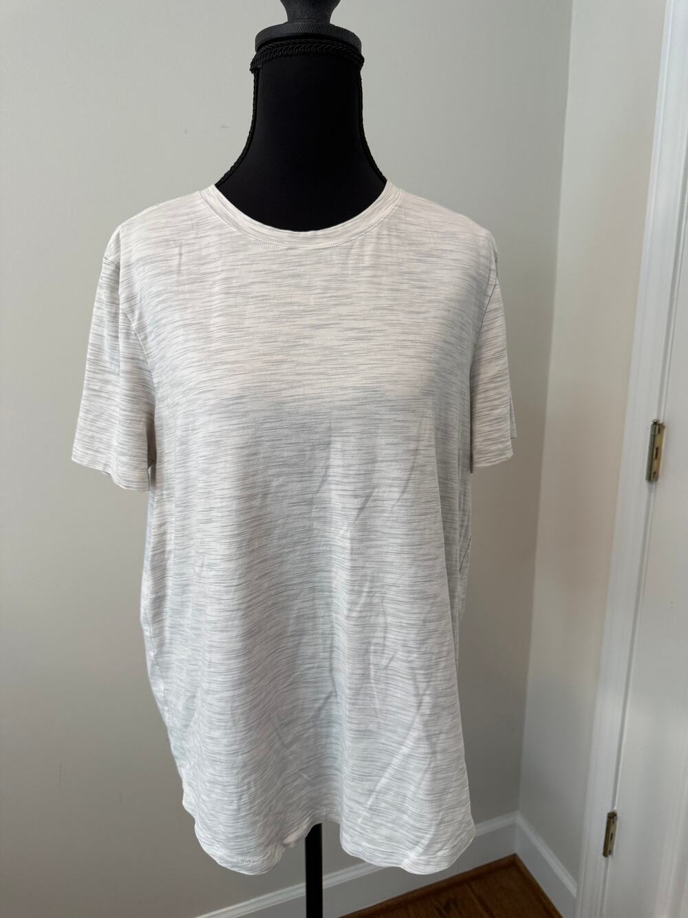 Lululemon Love Crew Short Sleeve Crewneck in Heathered Gray